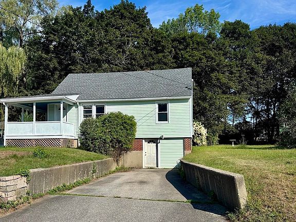 4th image of 11 Turgeon Lane