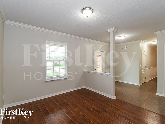 5th image of 10280 Magnolia Hills Dr