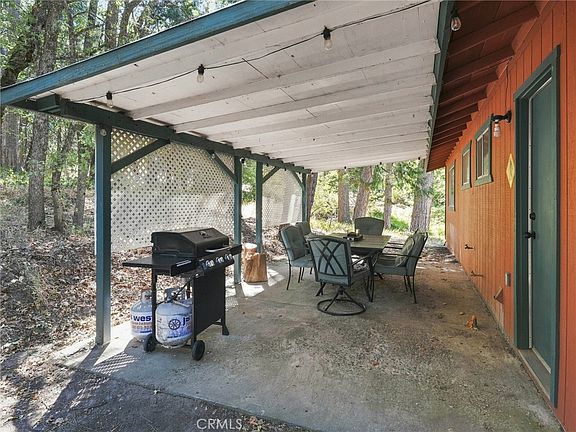 5th image of 44754 Mountain Meadows Rd