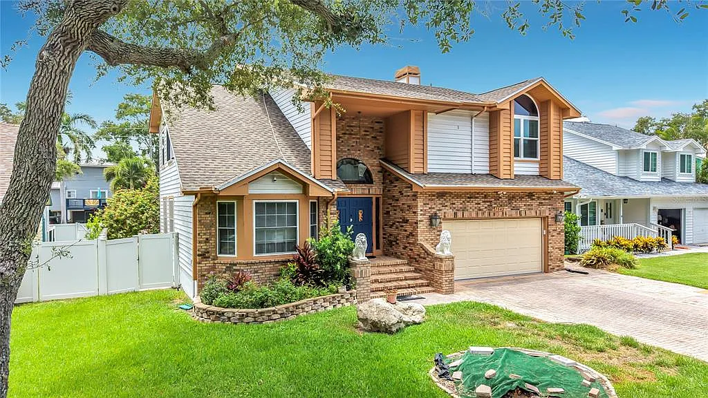 4 bed, 3.5 bath, 3316 sqft, $5,000 — Photo 2