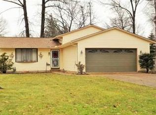 327 Deepwood Ln, Amherst, OH 44001