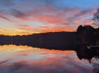 16 Lake Ave, Framingham, MA 01702