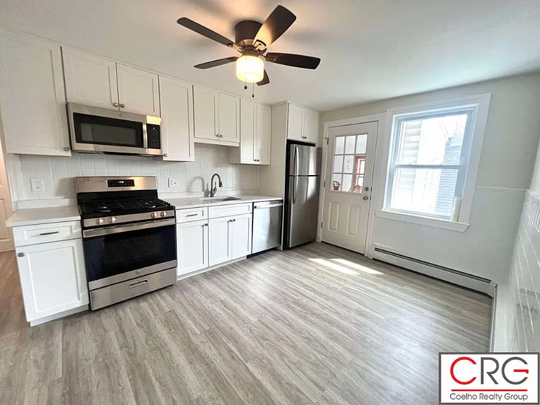 30 Eustis St #3 — Photo 2
