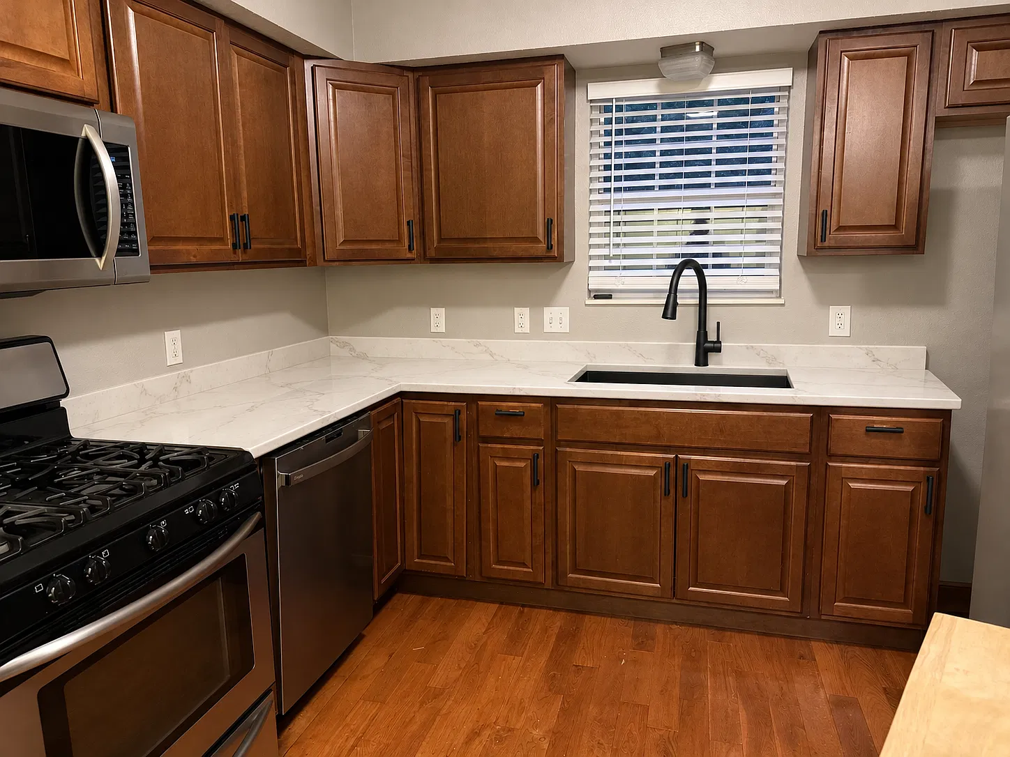 906 Natasha Circle - B — Photo 2