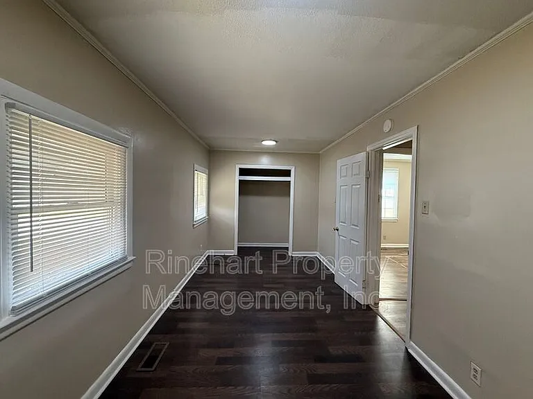 242 Cherry Rd S — Photo 17