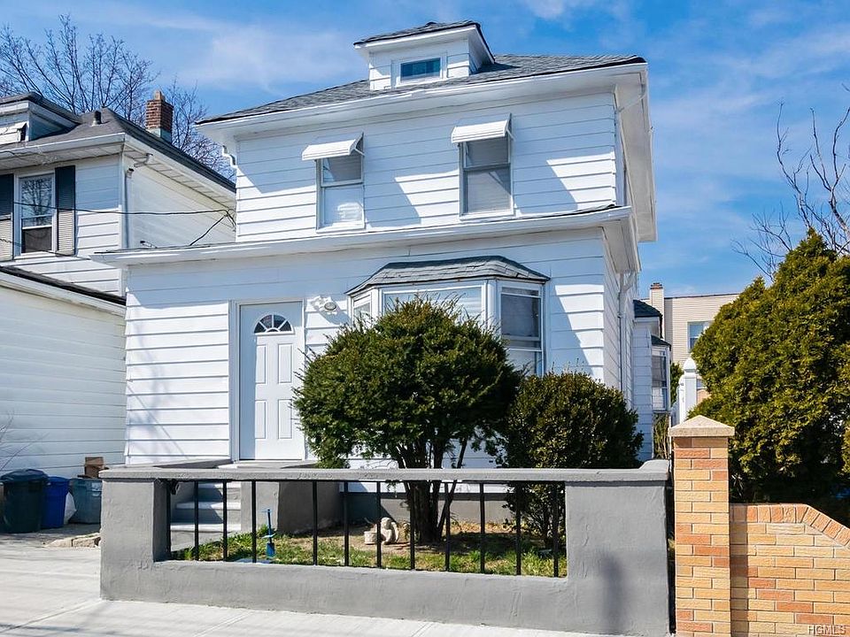 1st image of 2915 Randall Ave