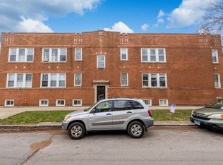 3825 W Roscoe St #2W, Chicago, IL 60618