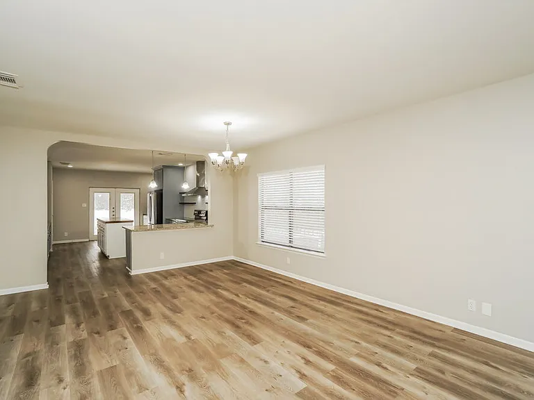 3438 Maitland — Photo 7