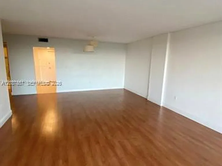 155 Ocean Lane Dr #504 — Photo 4
