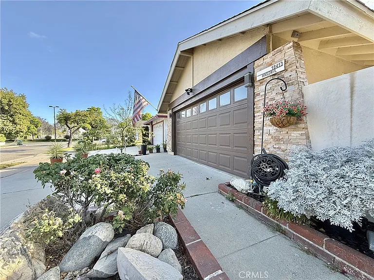 18413 Winslow Pl — Photo 33
