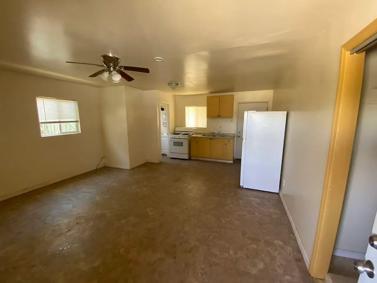 Studio, 500 sqft, $800 — Photo 3