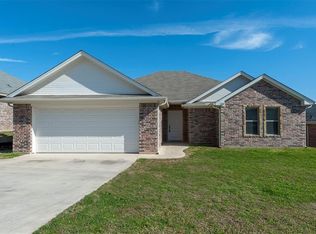 1030 Inverness Dr, Weatherford, TX 76086