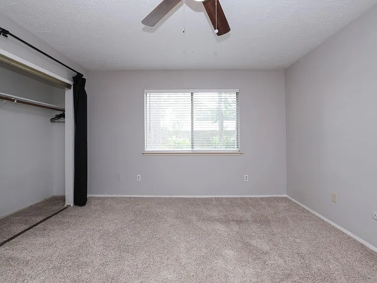 4623 Whispering Rock Ln — Photo 19