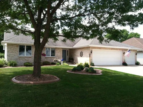 1571 Ponderosa Ave, Green Bay, WI 54313