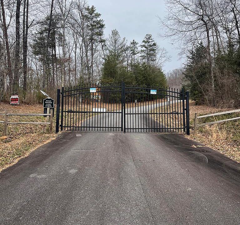 1st image of TBD Chimney Top Trail