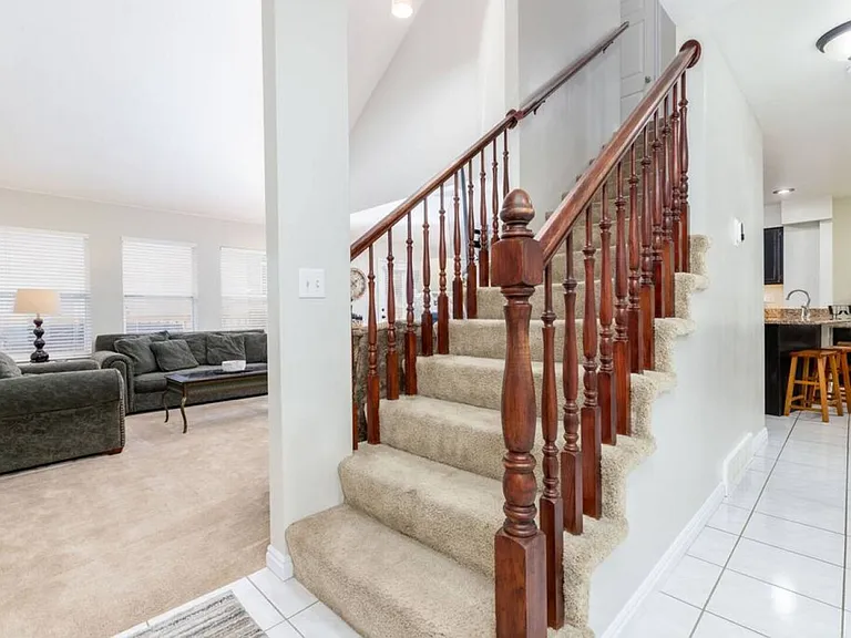 S Clover Spring Ln — Photo 10