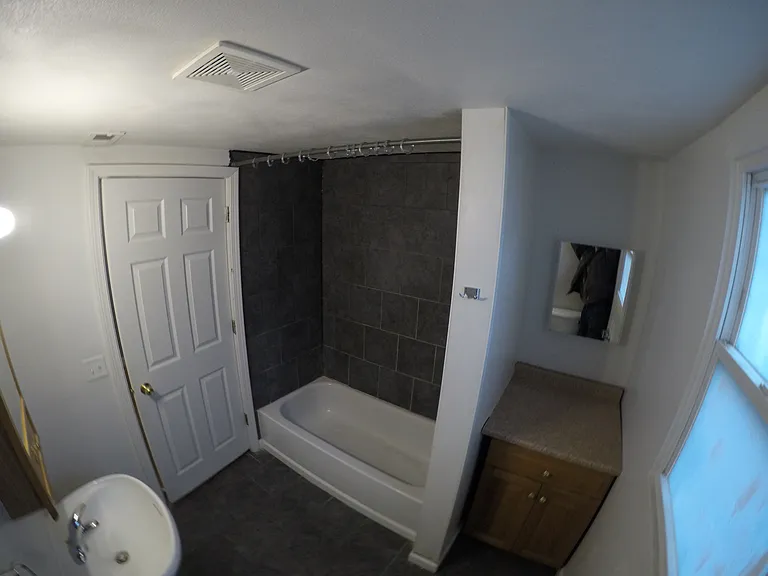 550 S Main St #2 — Photo 4