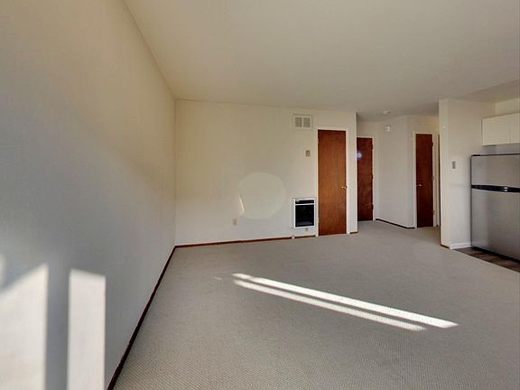 5th image of 1300 Lawton St APT 109