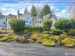 2241 74th Ave SE, Mercer Island, WA