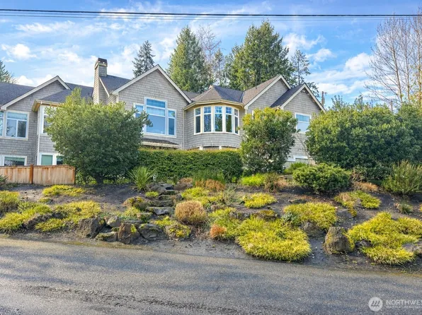 2241 74th Avenue SE, Mercer Island, WA 98040