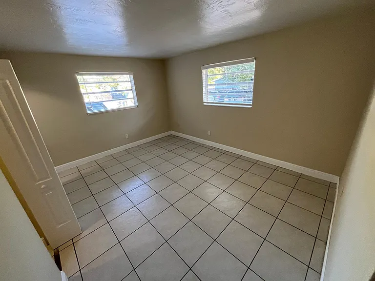 1370 NE 119th St #137008 — Photo 43
