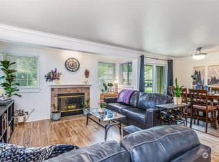 28704 18th Ave S APT V101, Federal Way, WA 98003