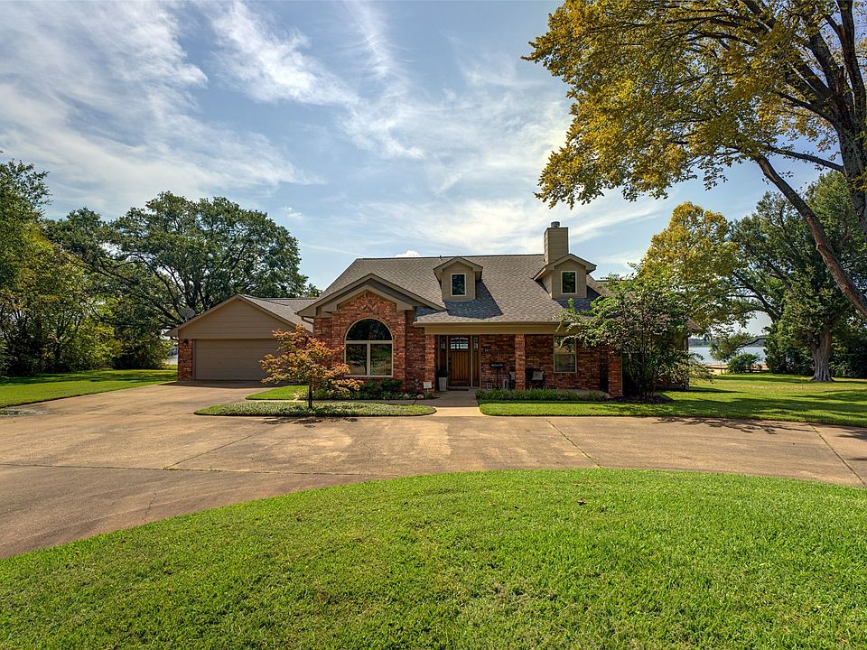 1st image of 103 Imperial Dr