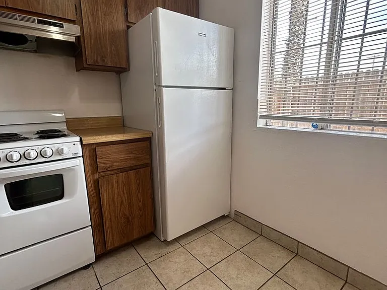 2763 N Edith Blvd — Photo 10