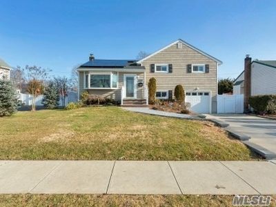 365 Bellmore Rd, East Meadow, NY, 11554