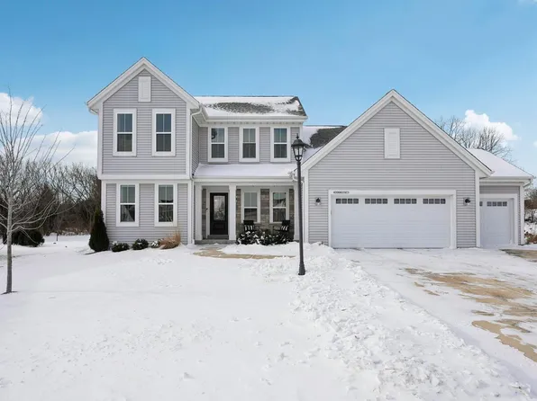 W206N17471 Hidden Creek ROAD, Jackson, WI 53037