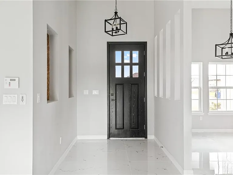 1401 Matilda Rose St — Photo 3