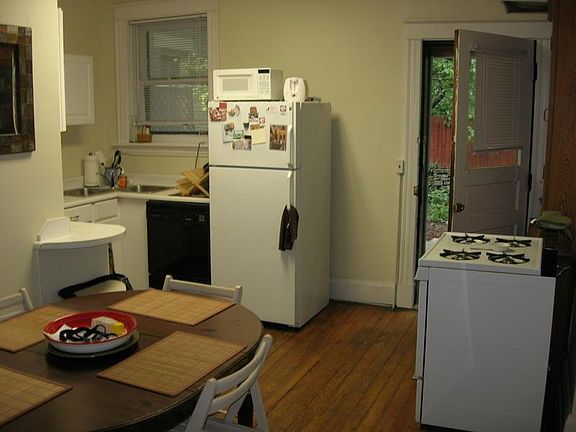 4th image of 2204 W Clifton Ave
