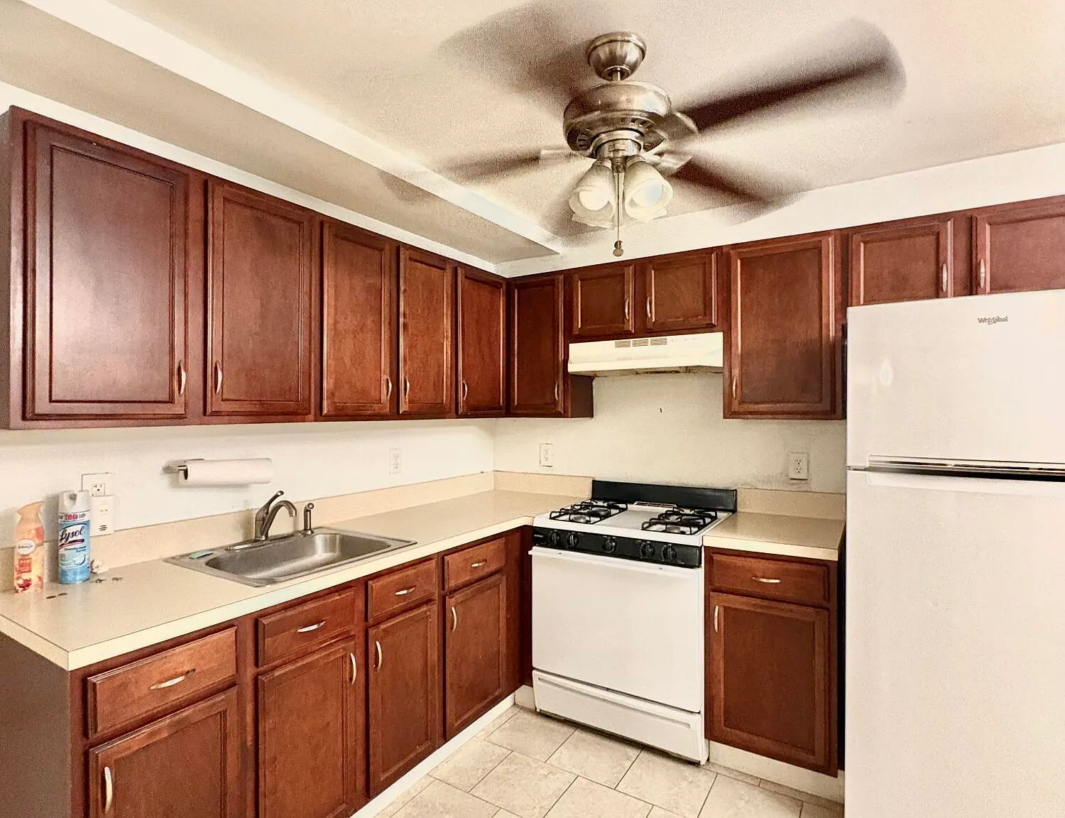 27 Malibu Ct — Photo 3
