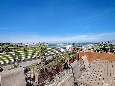2 bed, 1011 sqft, $4,600 — Photo 4