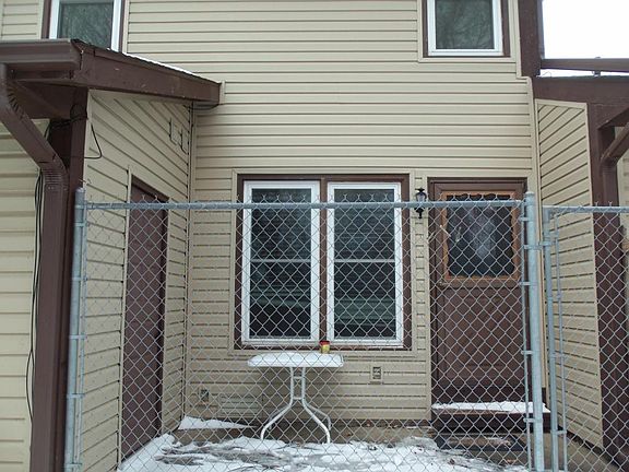2nd image of 323 N Ryans Way