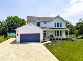 5468 Meadow Grove Dr, Grove City, OH 43123