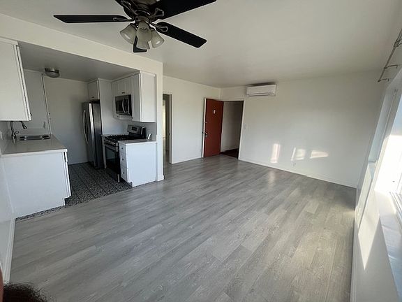 2nd image of 2106 Pisani Pl #5