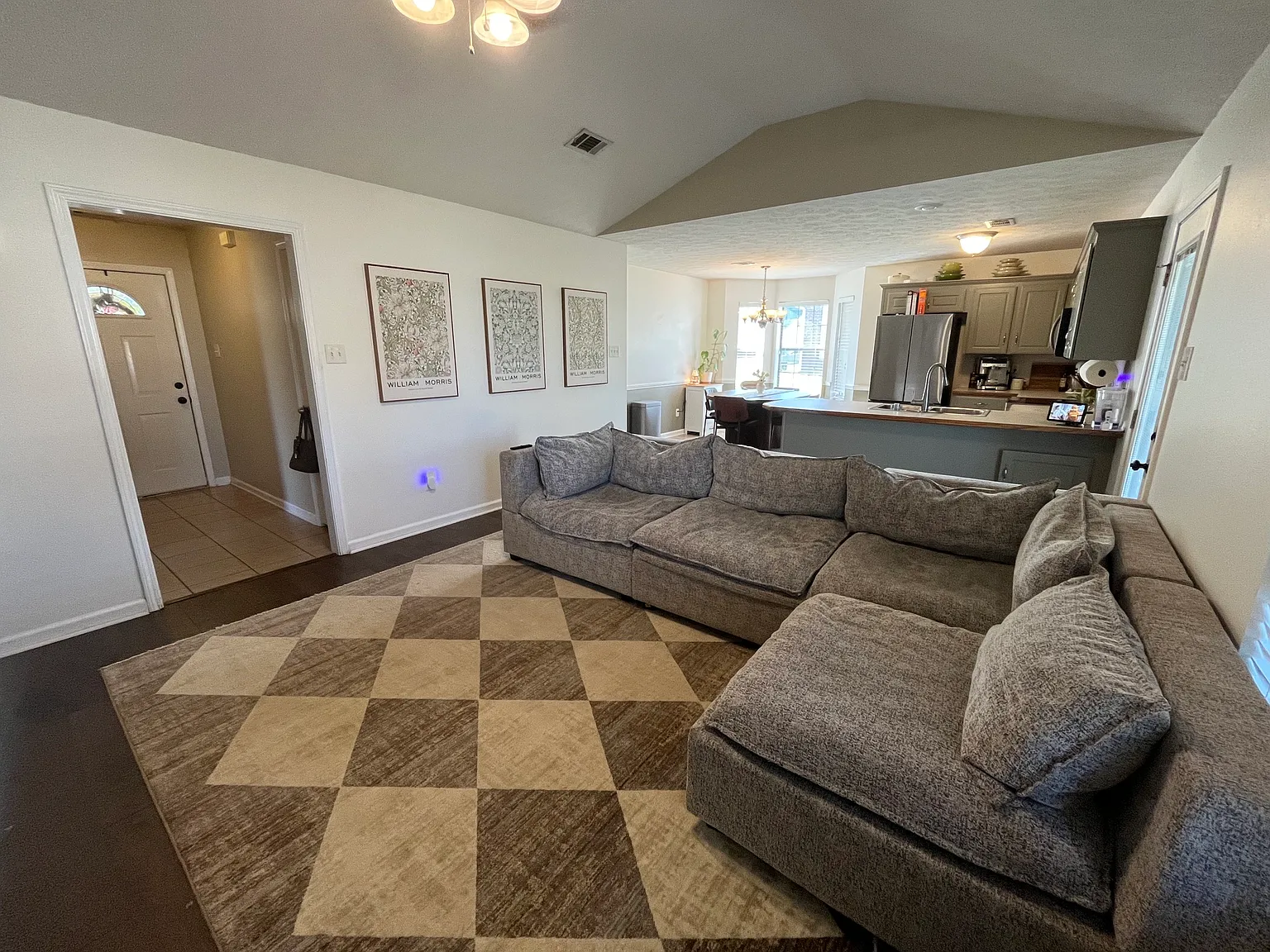 98 Rosebud Circle - 1 — Photo 4