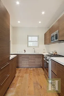 Rented by Halstead Real Estate | media 20