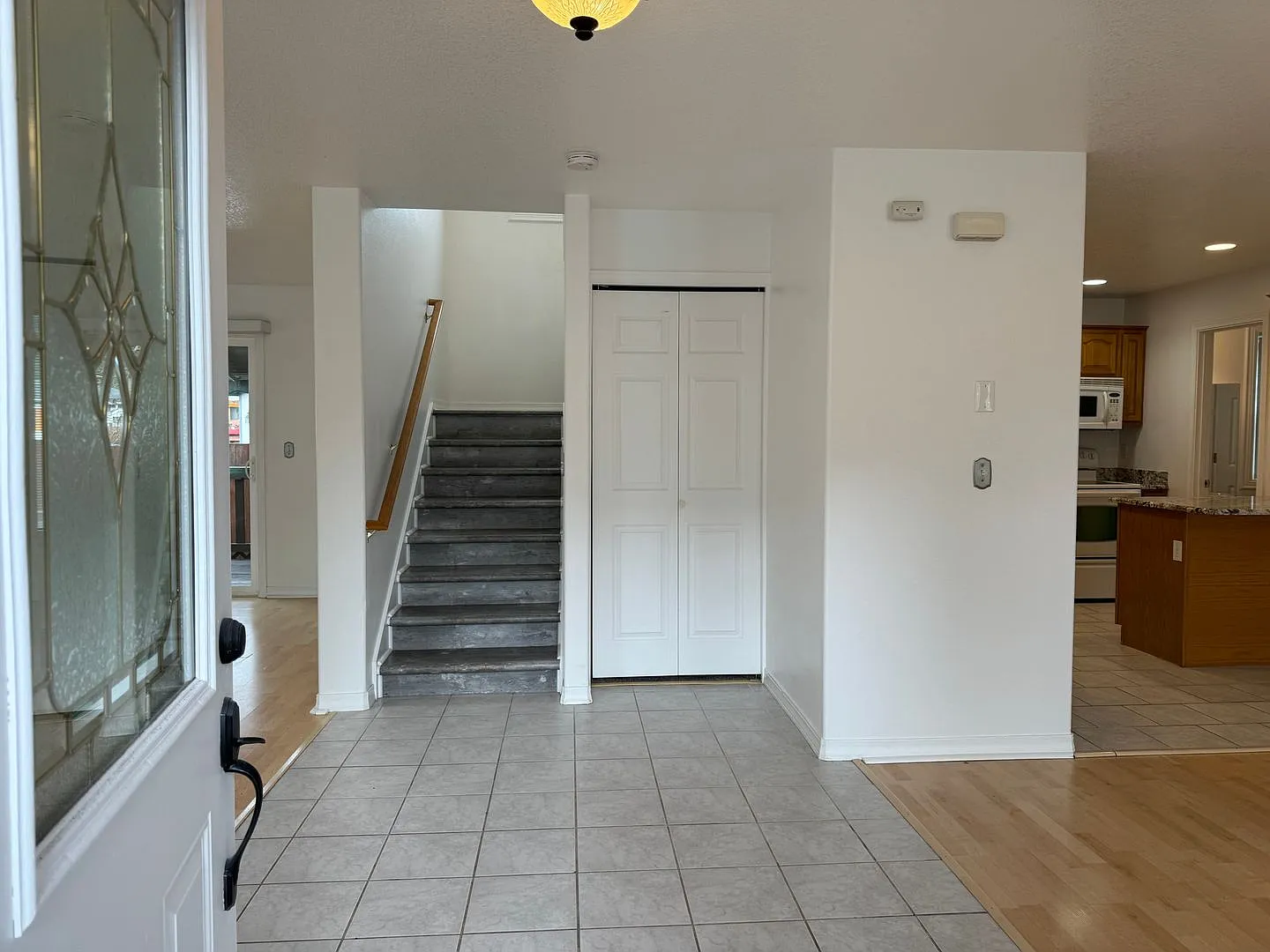 Stunning 3 Bedroom 2.5 Bathroom house in Eugene! — Photo 2