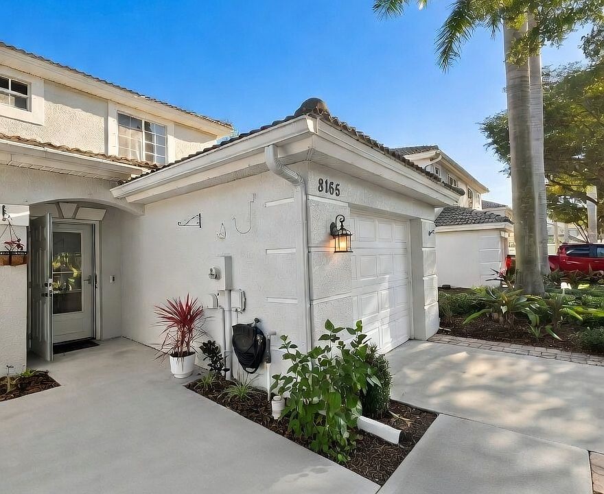 1st image of 8165 Pacific Beach Dr