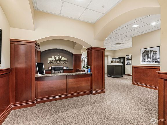 4th image of 505 Broadway #604