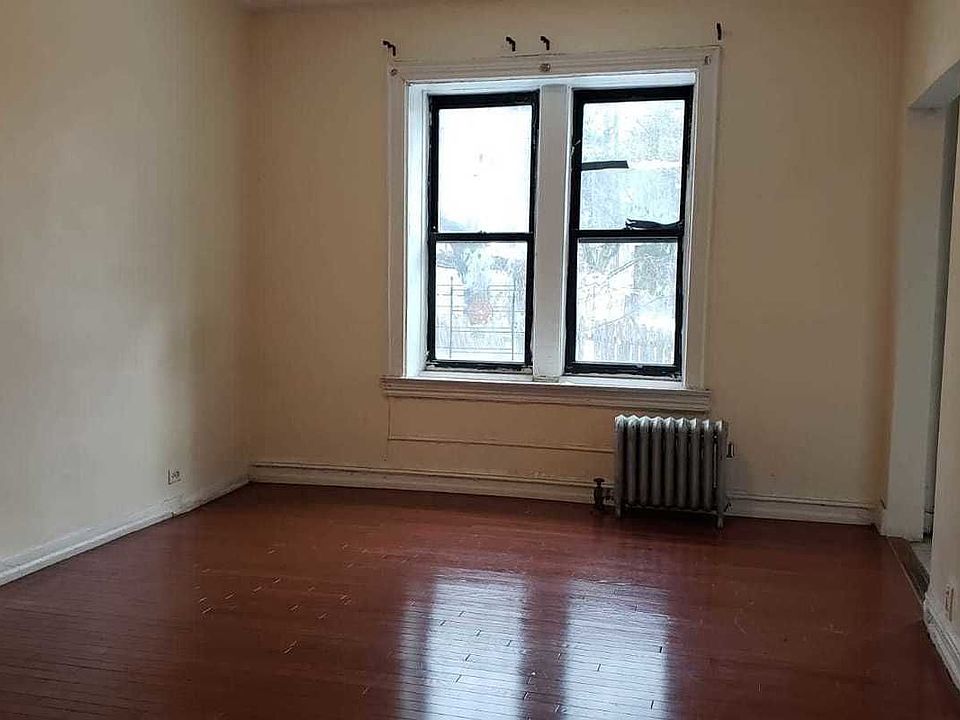 1st image of 529 E 22nd St APT 1G