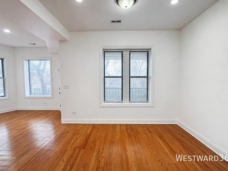 5172 S Michigan Ave #2 — Photo 8