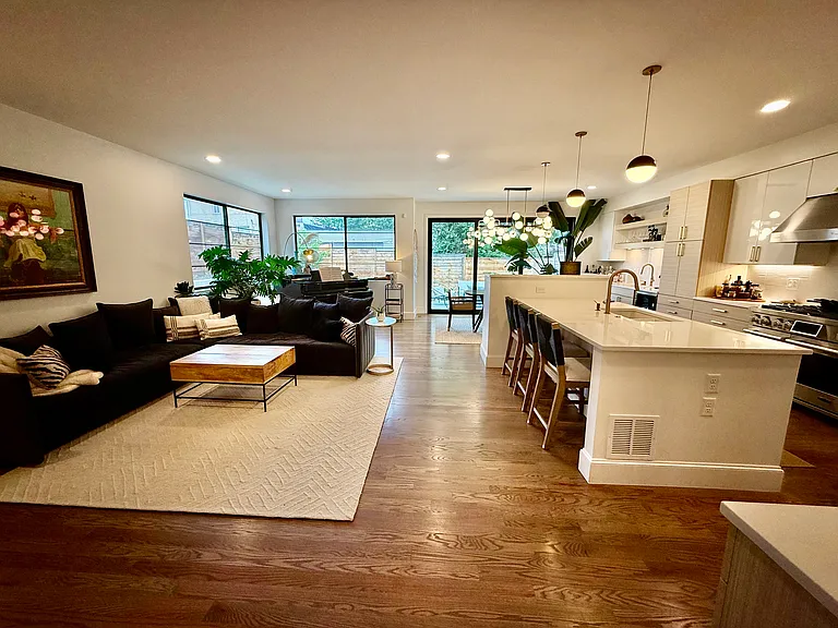2524 Zenobia St — Photo 7