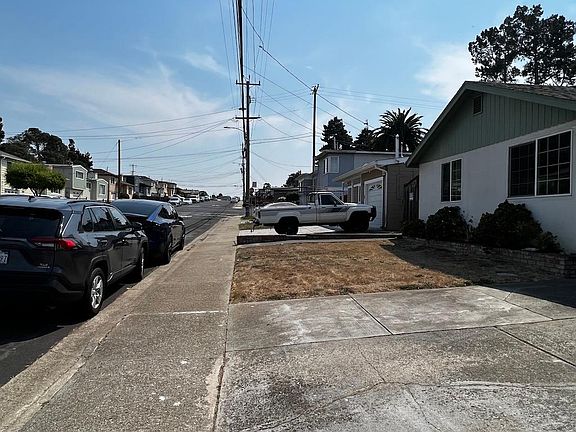 5th image of 905 Newman Dr