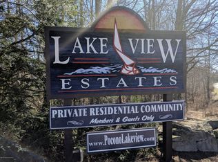 159 Watawga Way W, Gouldsboro, PA 18424