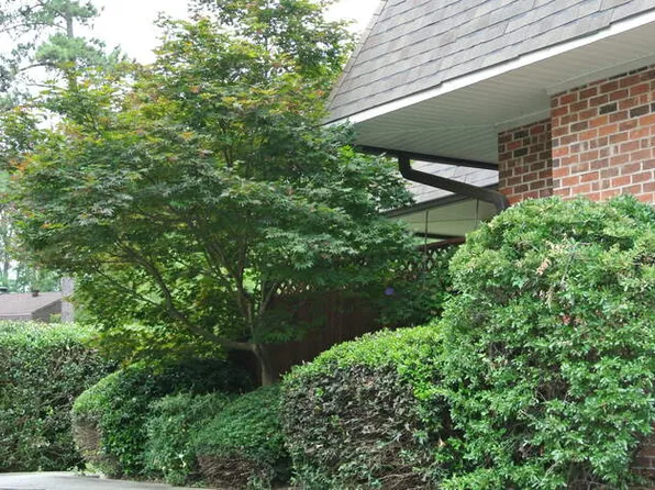 200 Finley Forest Dr, Chapel Hill, NC 27517