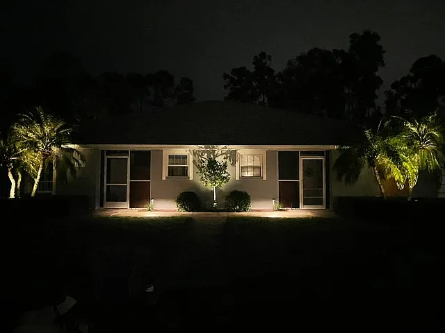2 bed, 1050 sqft, $1,600 — Photo 2