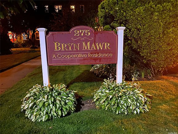 2nd image of 275 Maple Ave APT 4G